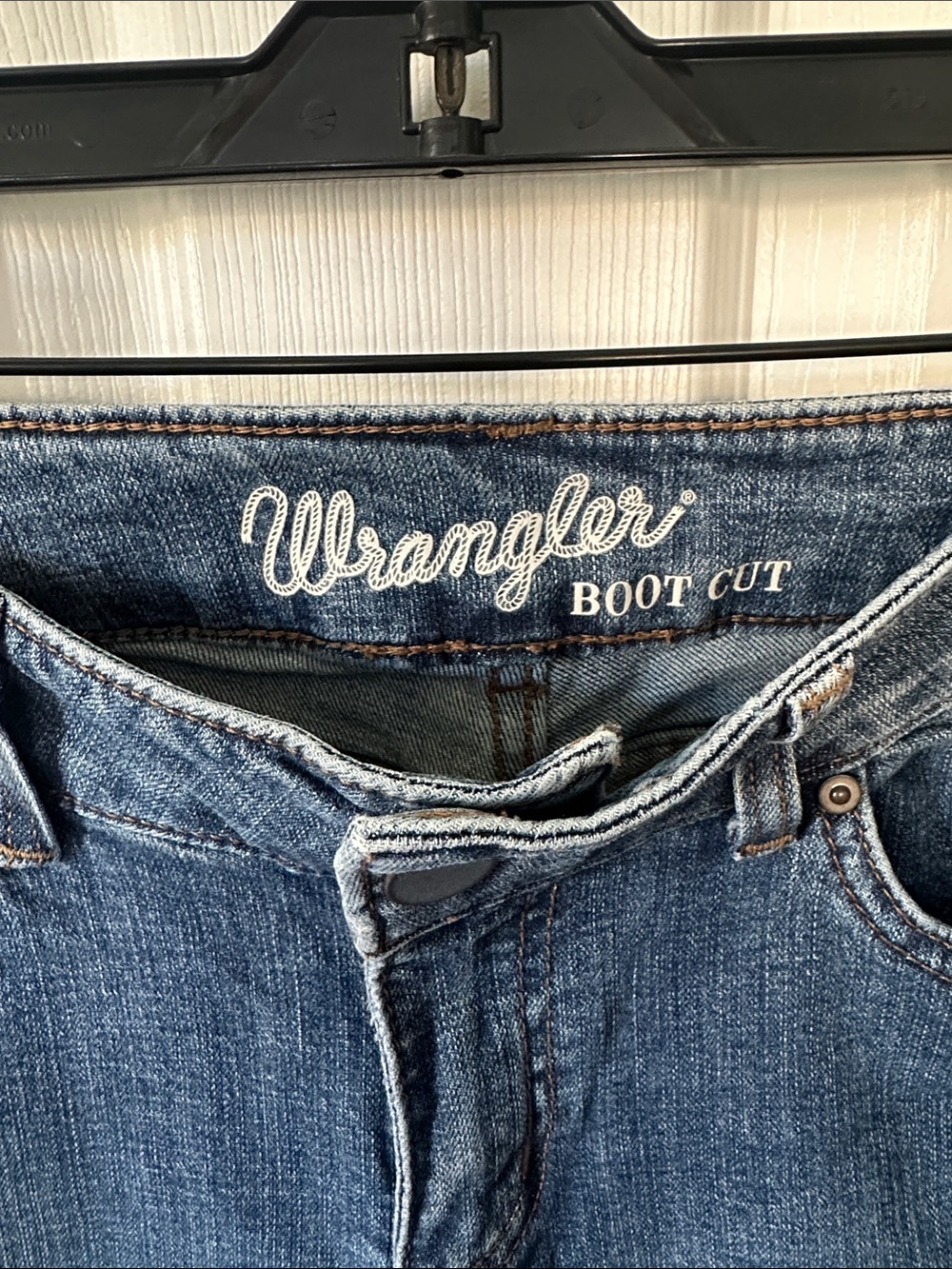 Wrangler Women's Medium Blue Bootcut Jeans - Picture 2 of 4